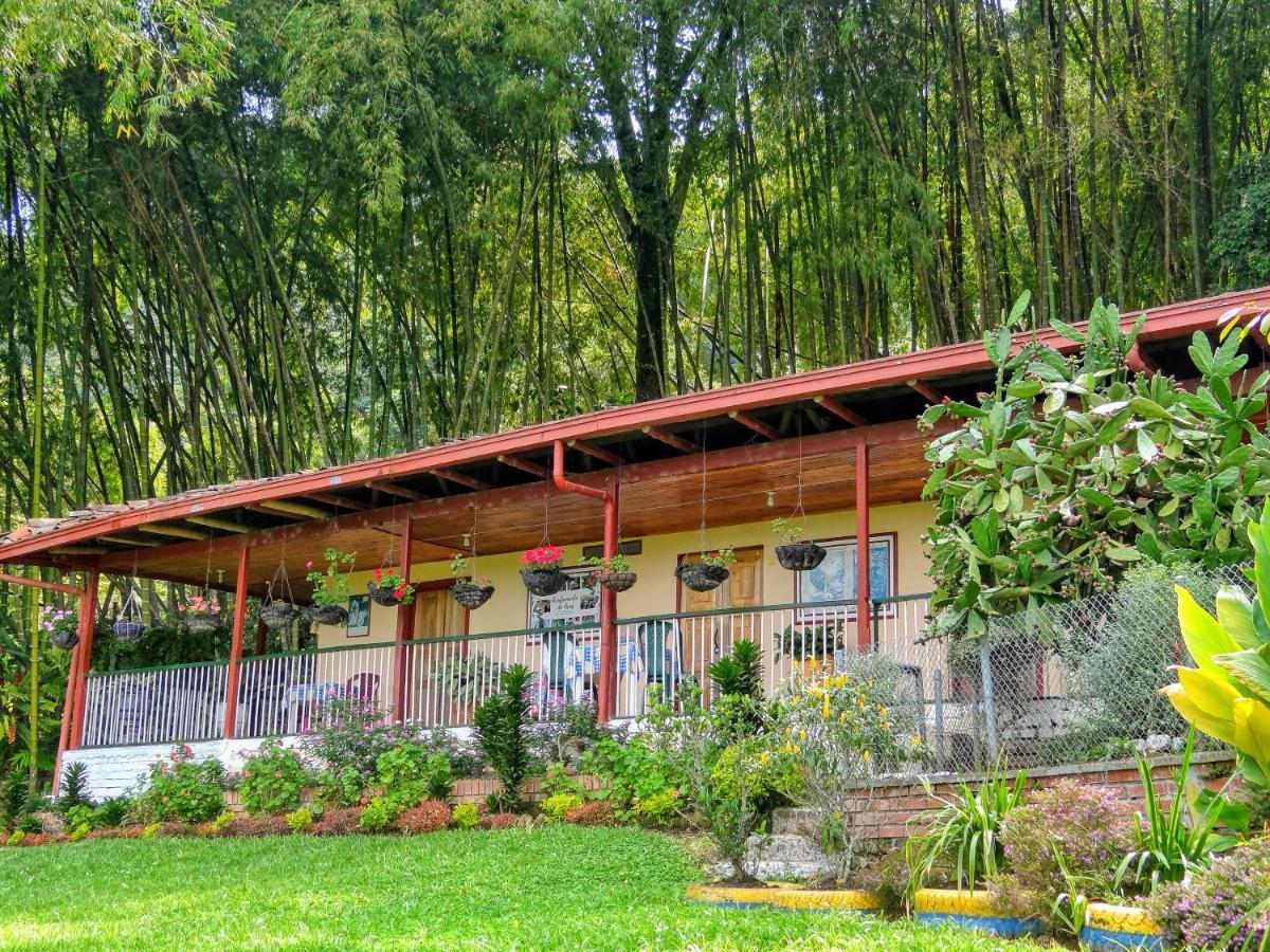 Finca Turistica Los Rosales Pereira Esterno foto