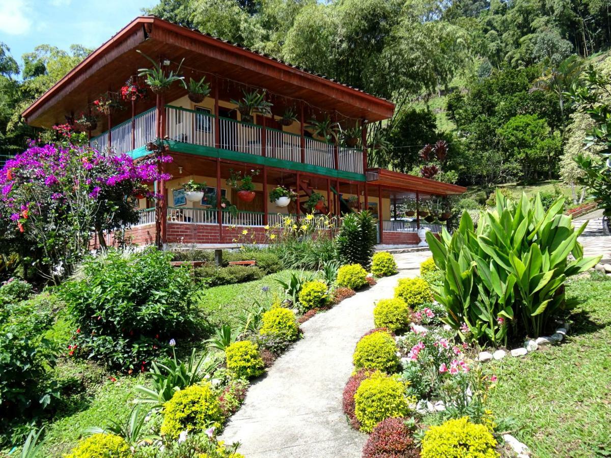 Finca Turistica Los Rosales Pereira Esterno foto